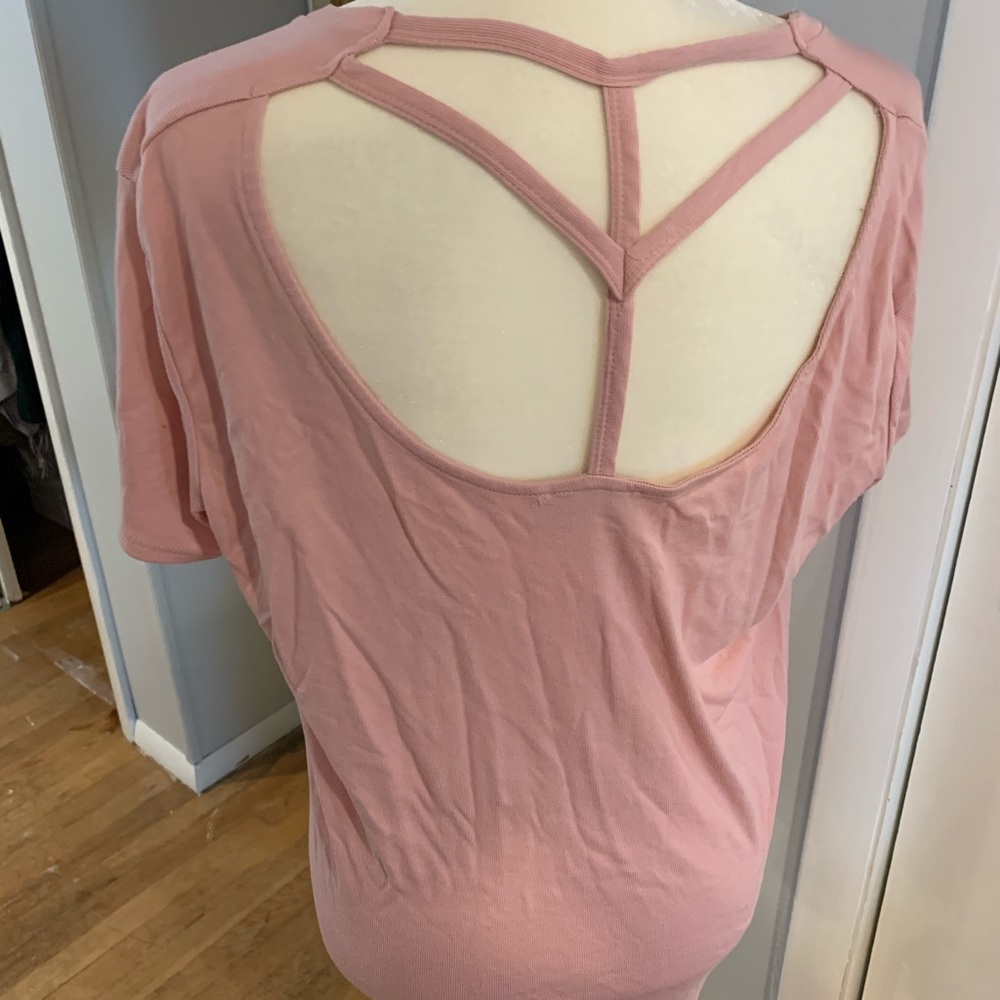 Size medium top - Picture 2 of 2